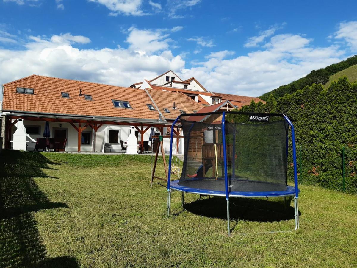Saeli Apartments Mikulov Εξωτερικό φωτογραφία