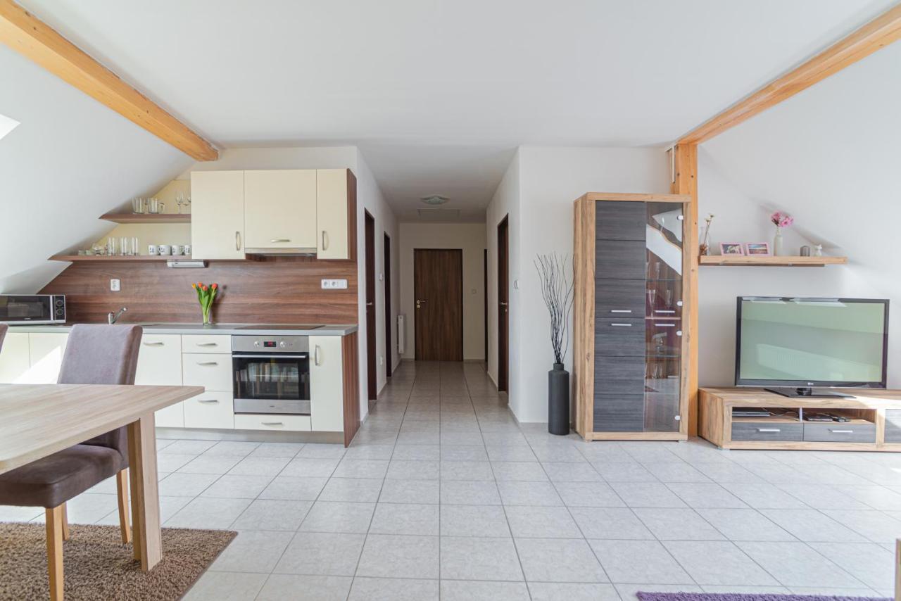 Saeli Apartments Mikulov Εξωτερικό φωτογραφία