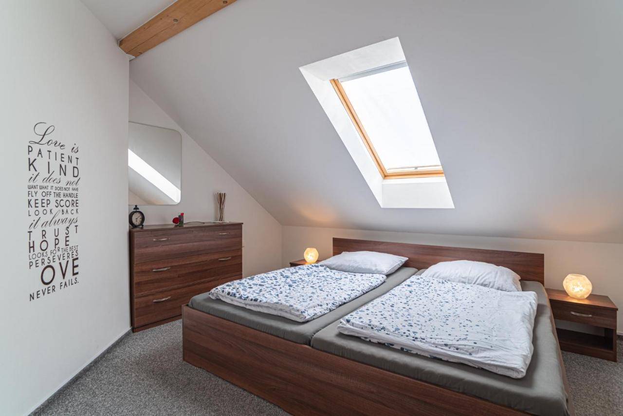 Saeli Apartments Mikulov Εξωτερικό φωτογραφία